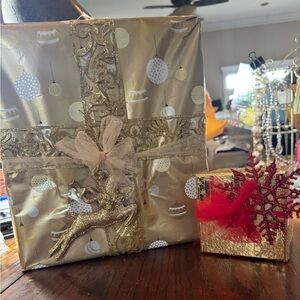 Place your order and don’t forget the gift wrap 🎁 ❤️🎄